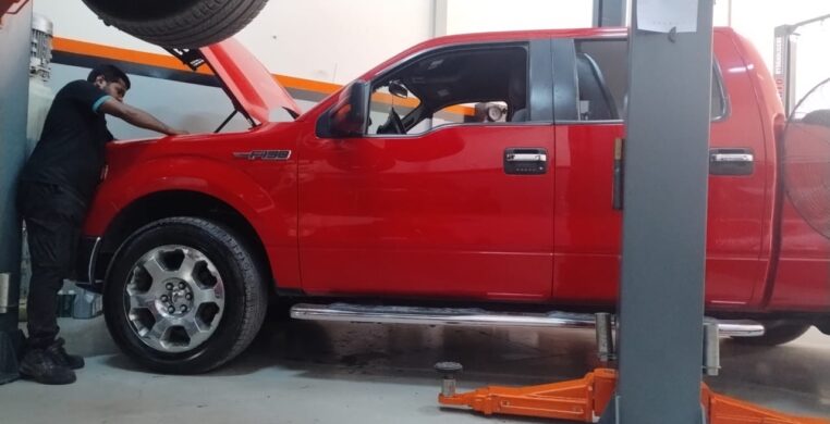 Land Rover Repair at Al Khaleej Auto Garage